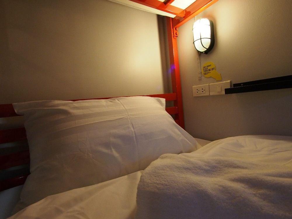 S1Hostel Bangkok Ngoại thất bức ảnh