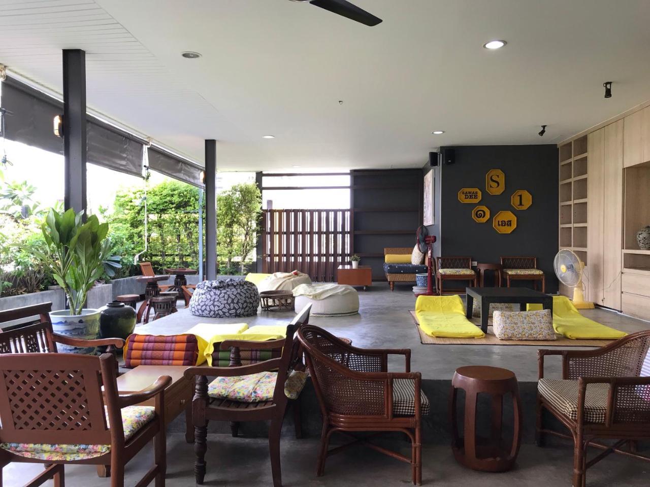 S1Hostel Bangkok Ngoại thất bức ảnh