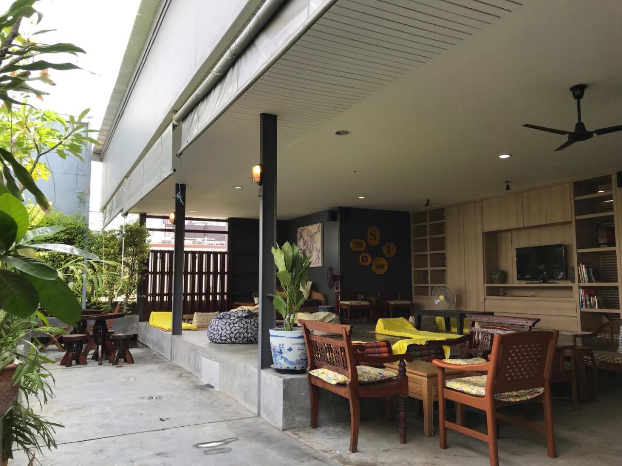 S1Hostel Bangkok Ngoại thất bức ảnh